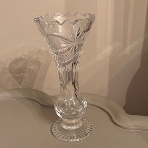 Vintage 24% lead crystal etched hand cut vase sawtooth 9"